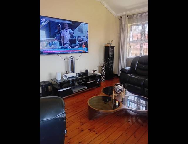 3 BEDROOM HOUSE FOR SALE IN WOODLANDS